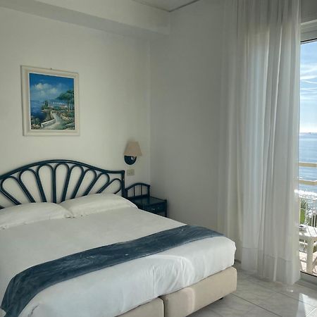 Hotel Miramare Ντιάνο Μαρίνα Εξωτερικό φωτογραφία