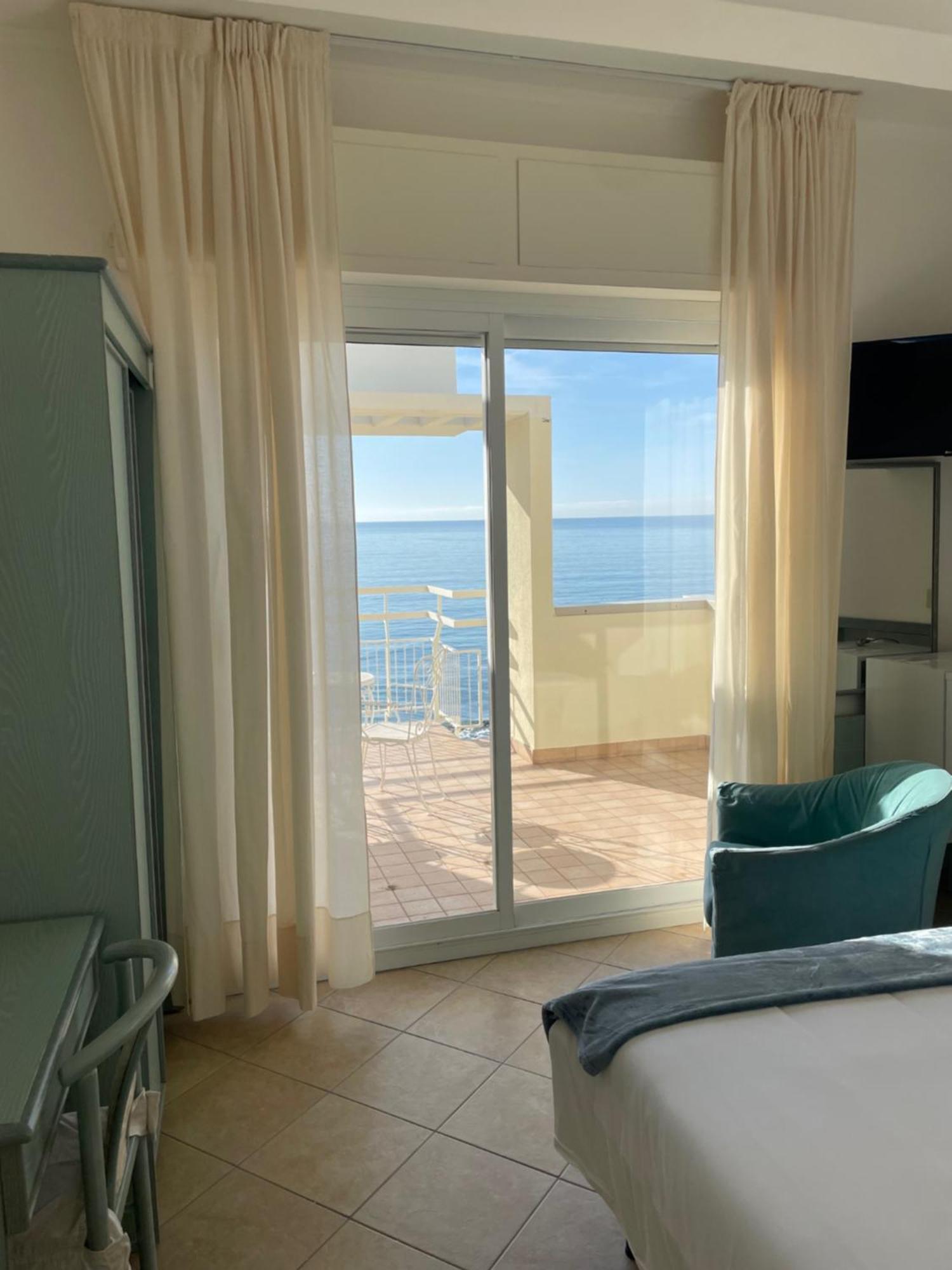 Hotel Miramare Ντιάνο Μαρίνα Εξωτερικό φωτογραφία