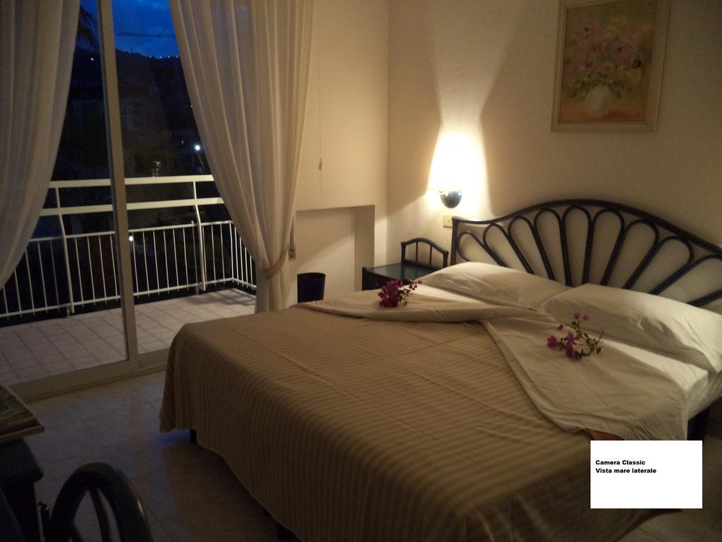 Hotel Miramare Ντιάνο Μαρίνα Εξωτερικό φωτογραφία