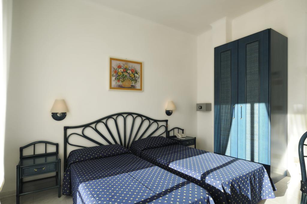 Hotel Miramare Ντιάνο Μαρίνα Εξωτερικό φωτογραφία