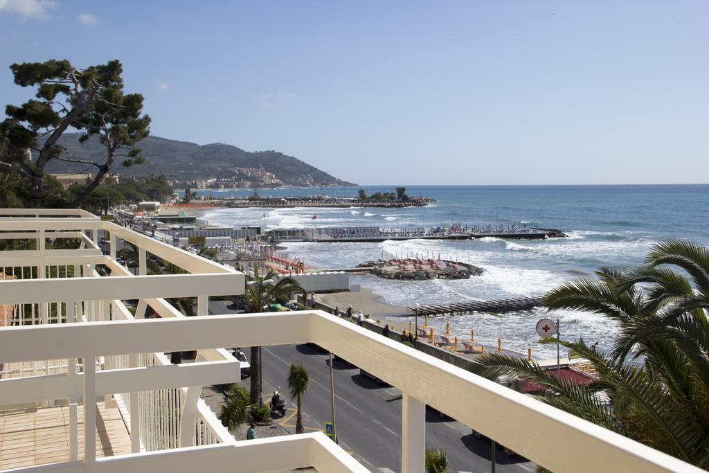 Hotel Miramare Ντιάνο Μαρίνα Εξωτερικό φωτογραφία