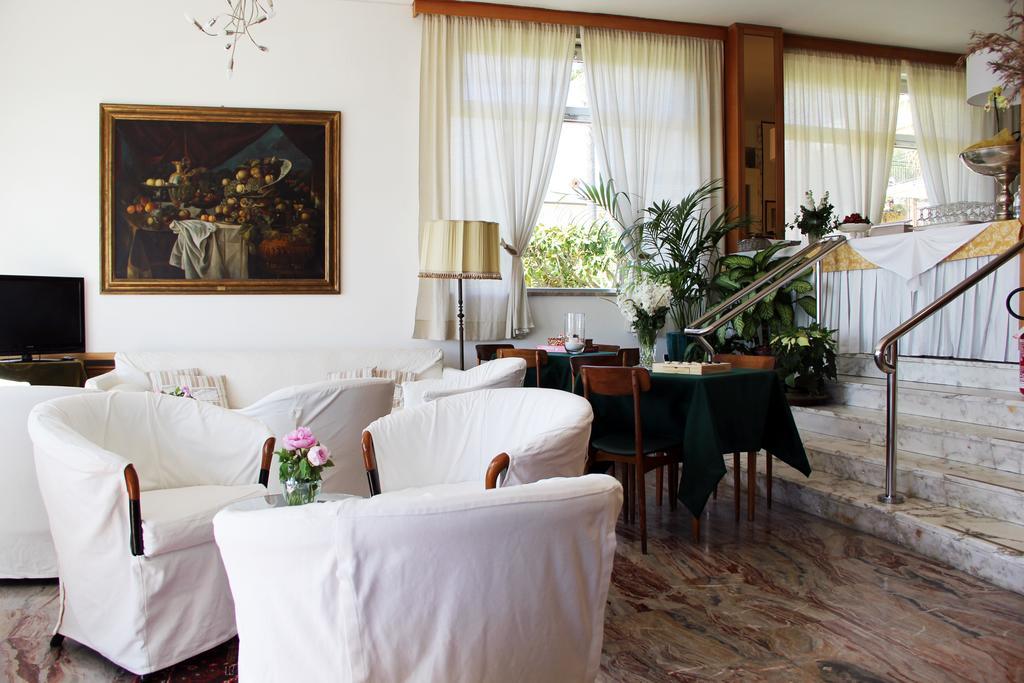 Hotel Miramare Ντιάνο Μαρίνα Εξωτερικό φωτογραφία