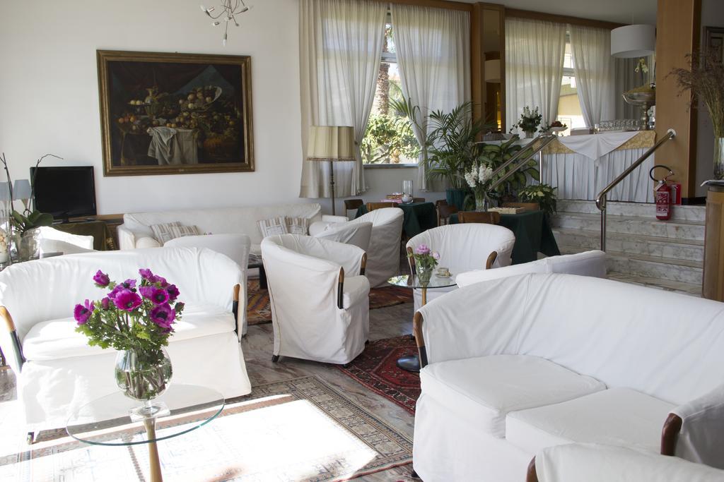 Hotel Miramare Ντιάνο Μαρίνα Εξωτερικό φωτογραφία